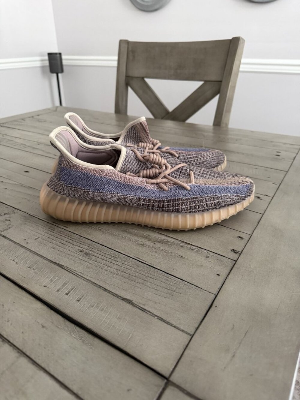 Yeezy boost 350 V2 mens excellent condition size 11 1/2